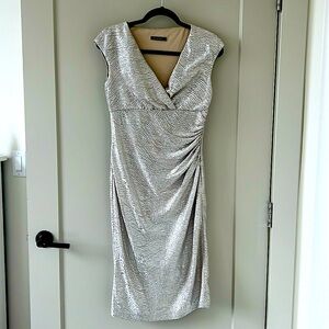 MARINA Dress size 4 length below the knee